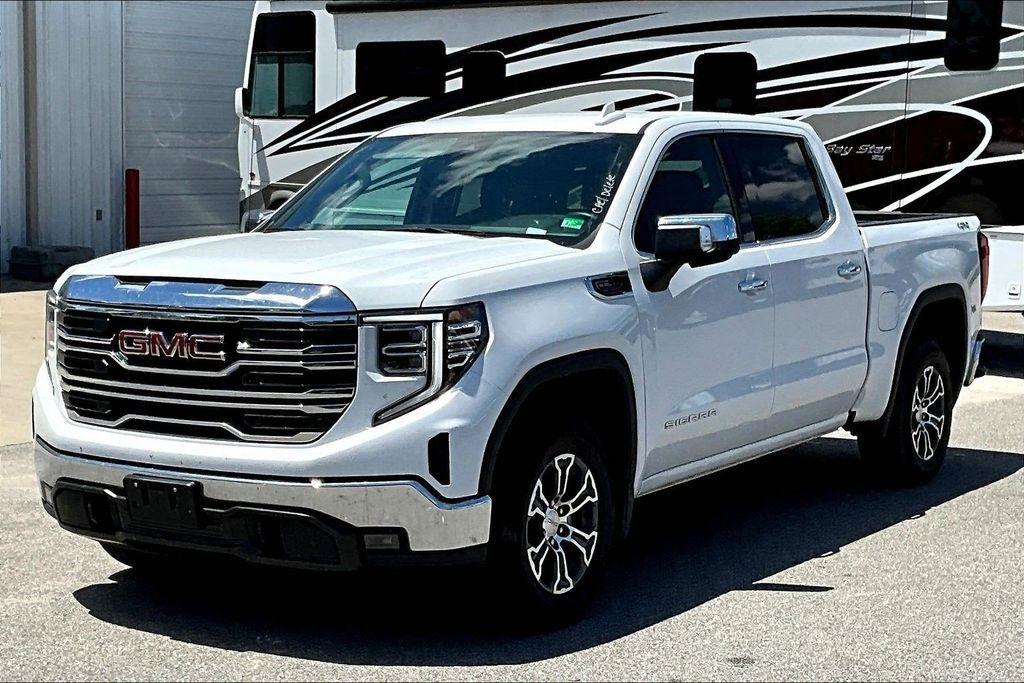 GMC Sierra 1500 SLT Crew Cab 4WD 2025