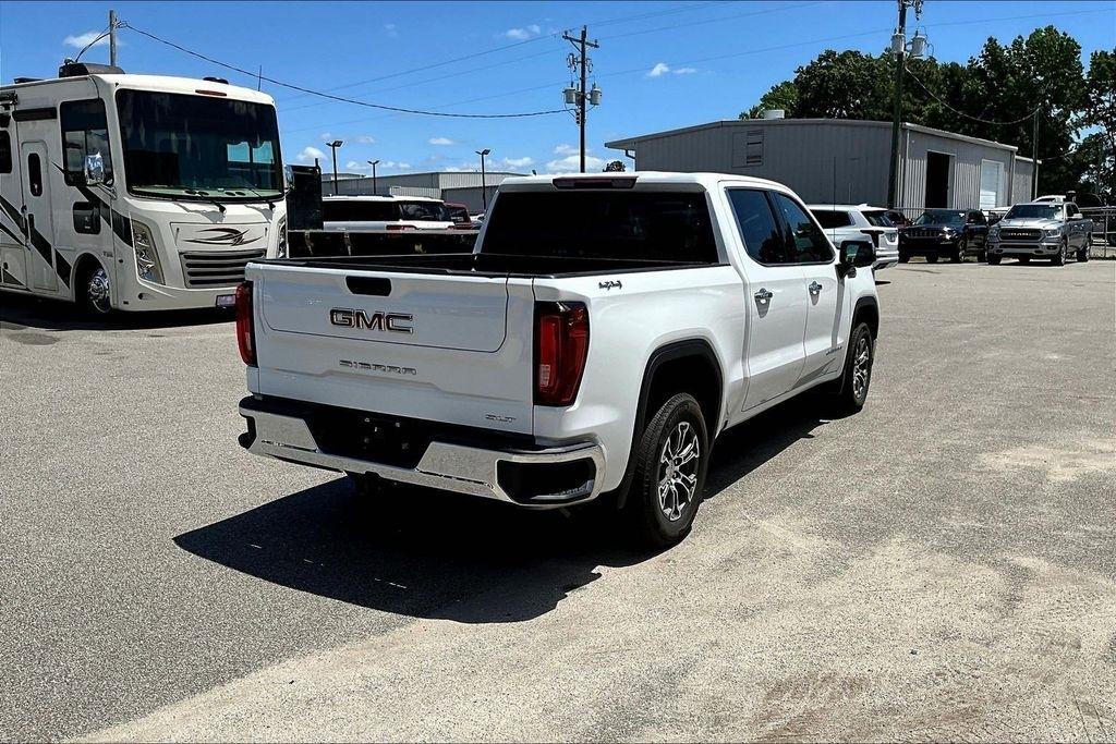 GMC Sierra 1500 SLT Crew Cab 4WD 2025