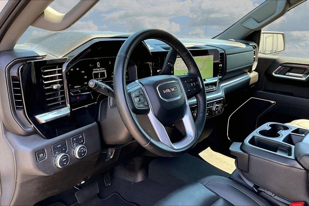 GMC Sierra 1500 SLT Crew Cab 4WD 2025