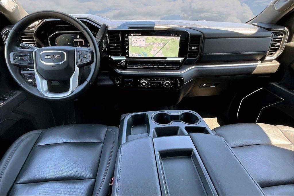 GMC Sierra 1500 SLT Crew Cab 4WD 2025