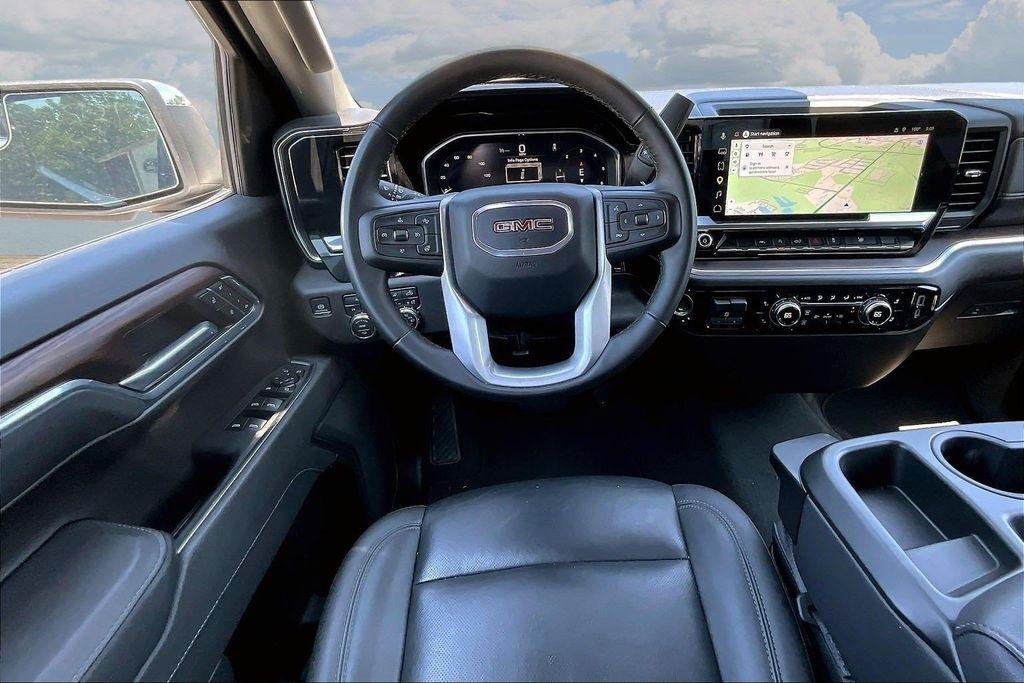 GMC Sierra 1500 SLT Crew Cab 4WD 2025