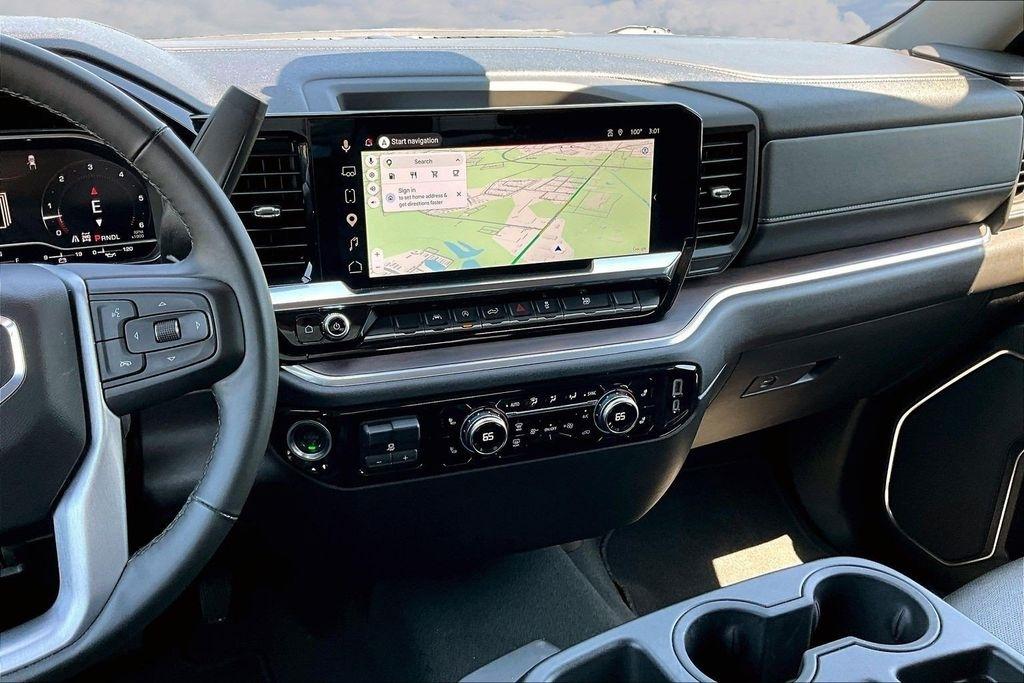GMC Sierra 1500 SLT Crew Cab 4WD 2025