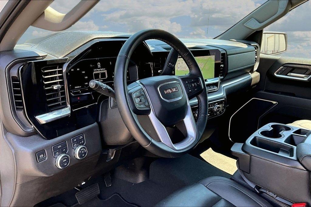 GMC Sierra 1500 SLT Crew Cab 4WD 2025