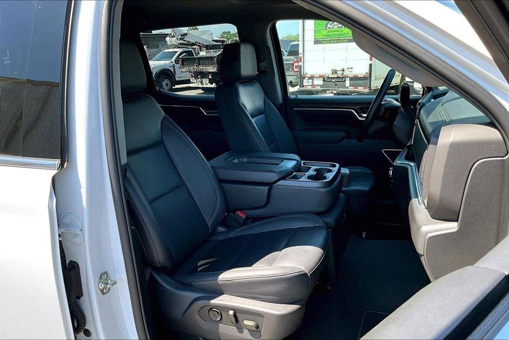 GMC Sierra 1500 SLT Crew Cab 4WD 2025
