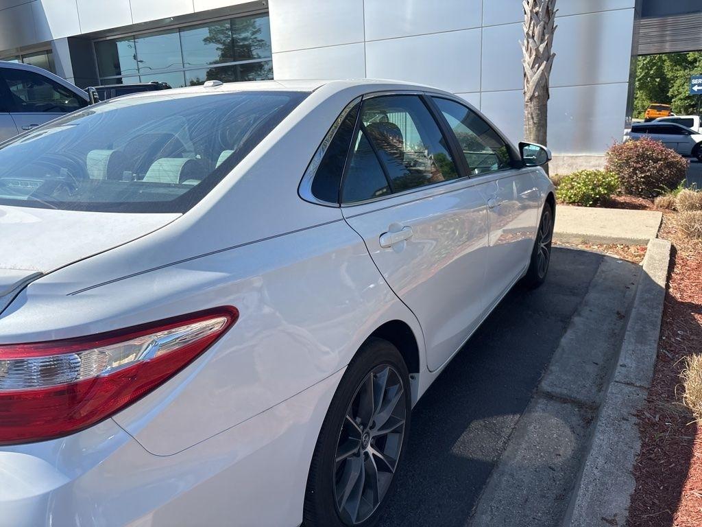 Toyota Camry SE 2017