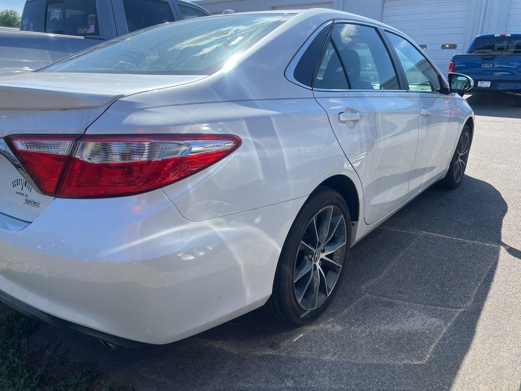 Toyota Camry SE 2017