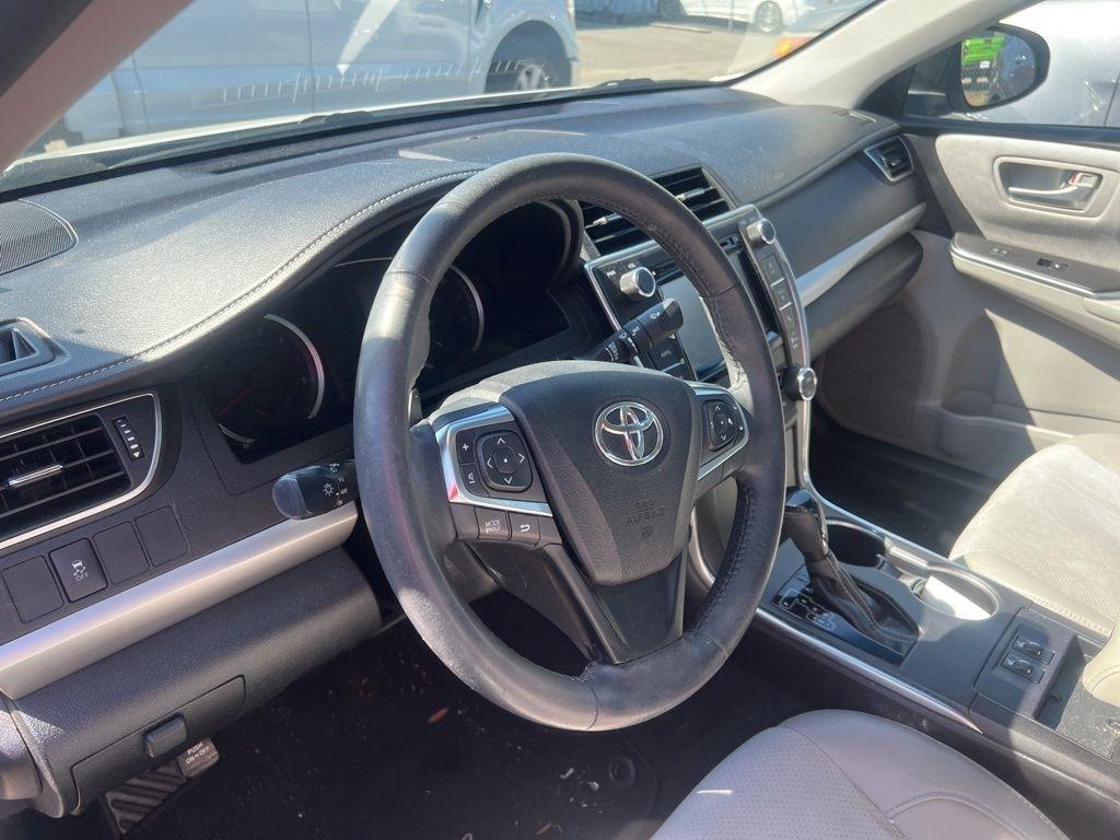 Toyota Camry SE 2017