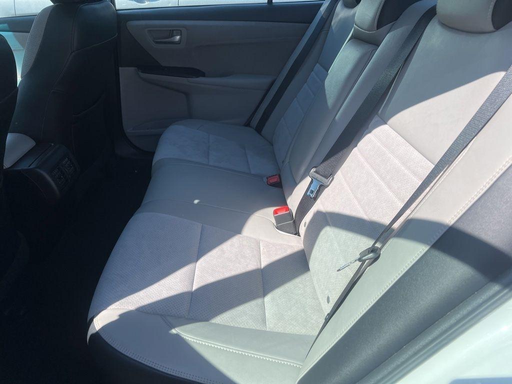 Toyota Camry SE 2017