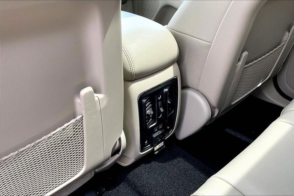 Jeep Grand Cherokee Limited 2WD 2021