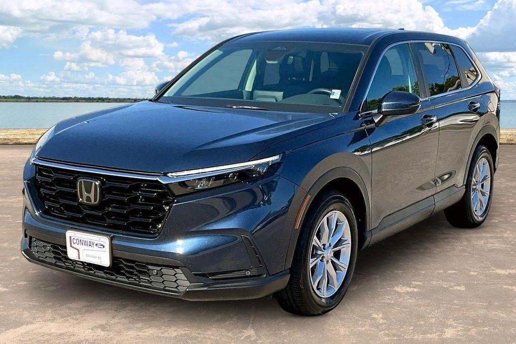 View vehicle photo 3