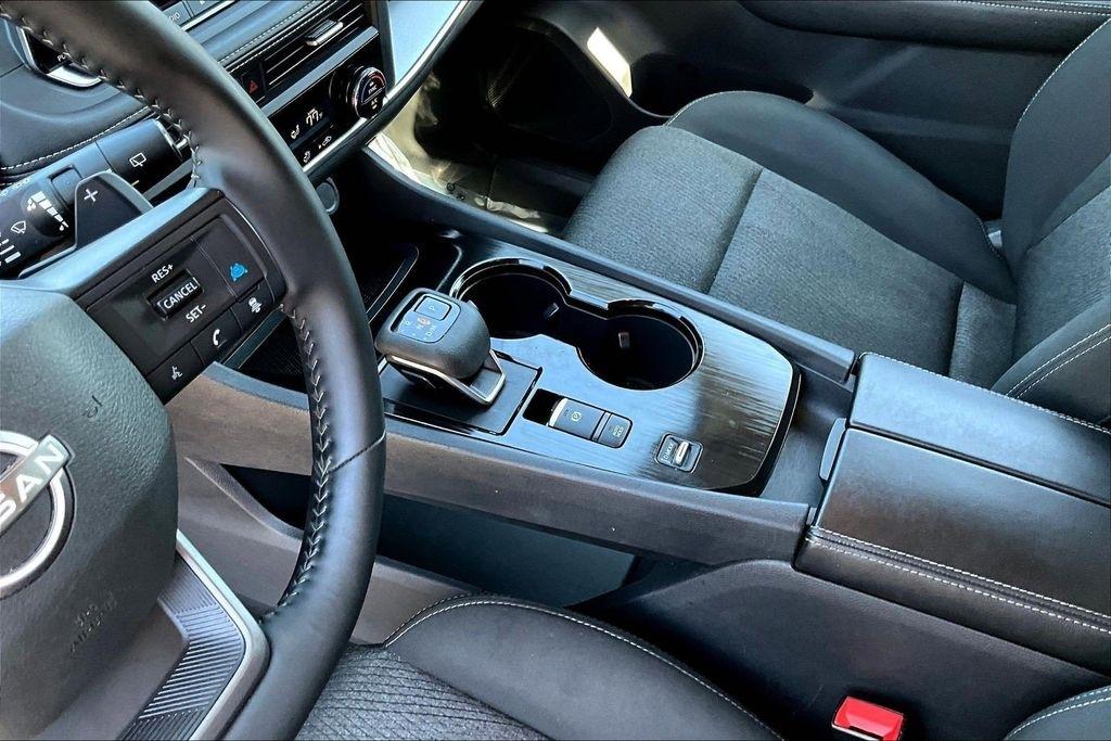 Nissan Rogue SV 2025