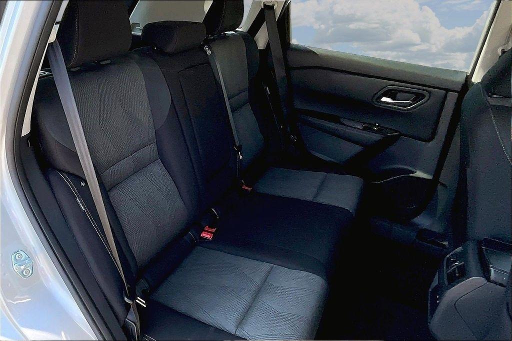 Nissan Rogue SV 2025