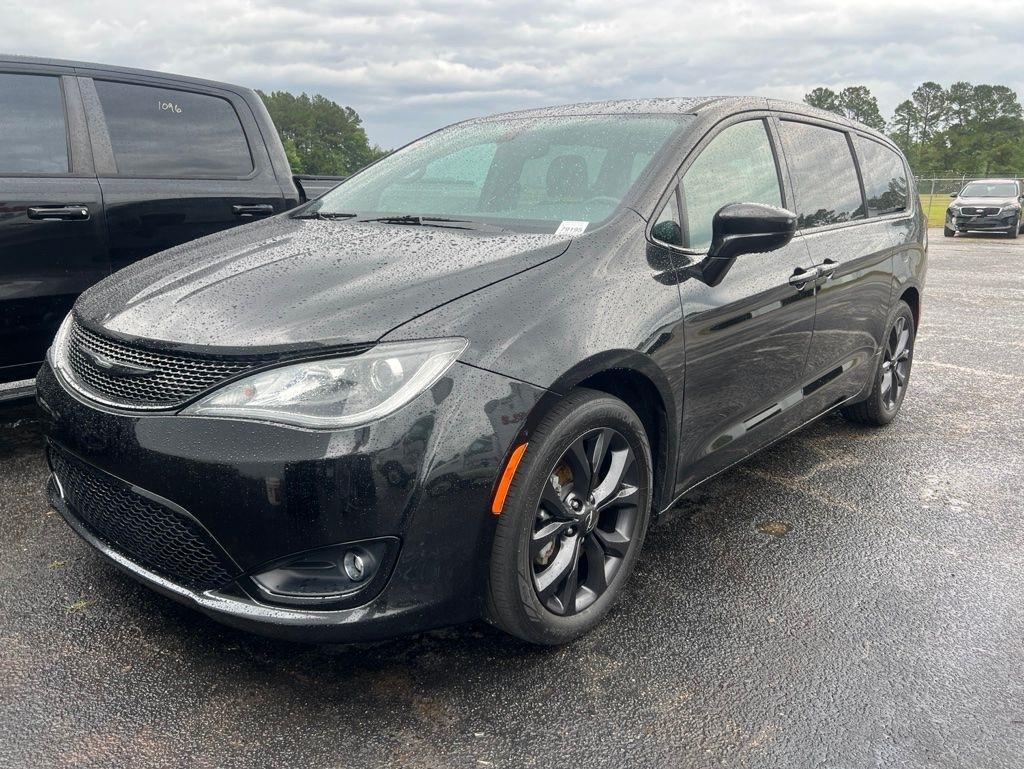 Chrysler Pacifica Touring Plus 2020