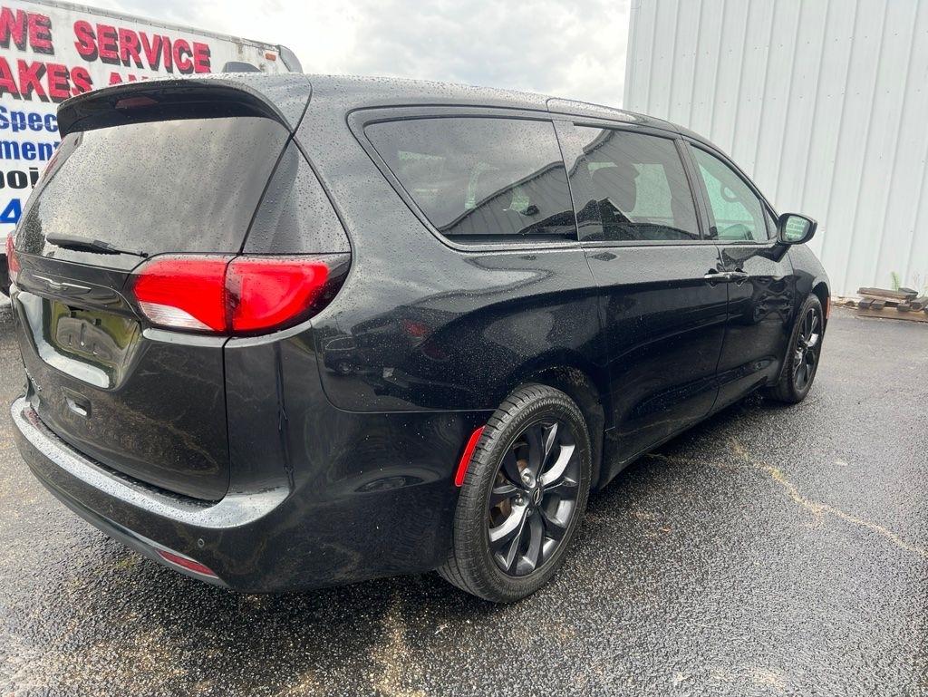 Chrysler Pacifica Touring Plus 2020