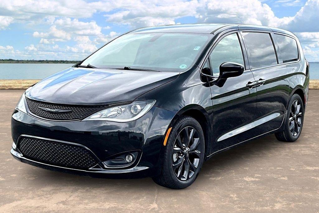 Chrysler Pacifica Touring Plus 2020