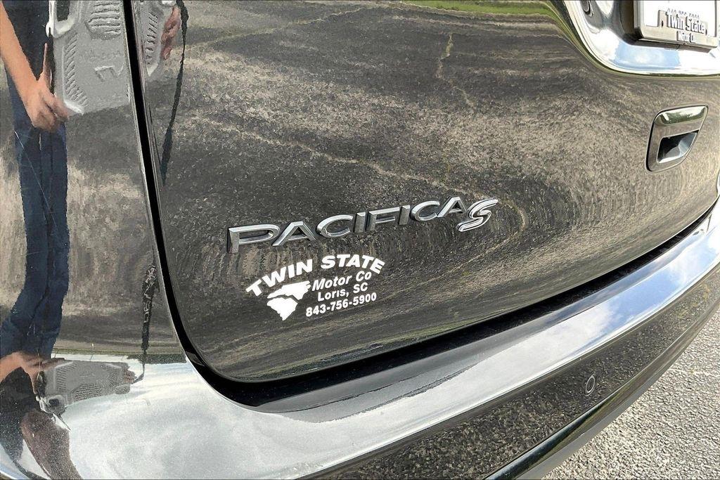 Chrysler Pacifica Touring Plus 2020