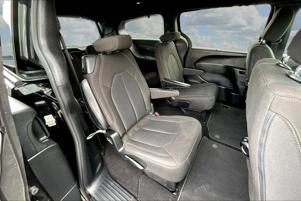 Chrysler Pacifica Touring Plus 2020