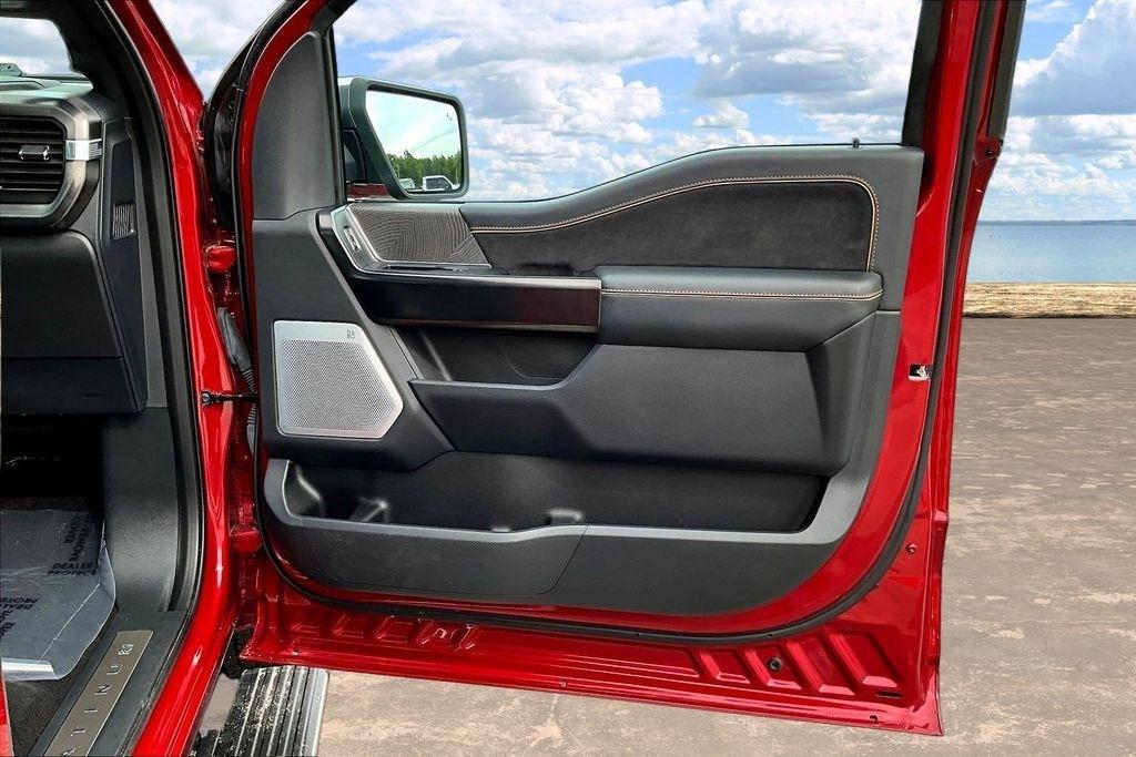 Ford F-150 Lariat SuperCrew 5.5-ft. Bed 4WD 2023