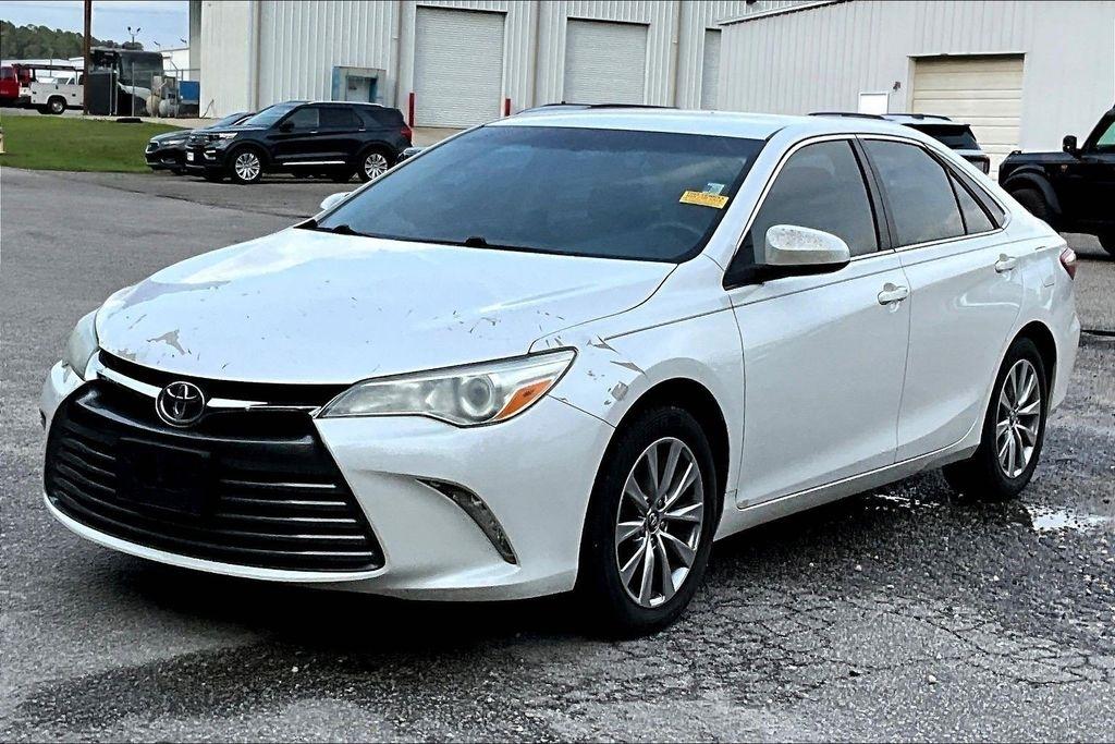 Toyota Camry SE 2017