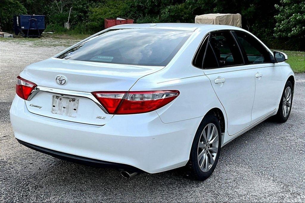Toyota Camry SE 2017