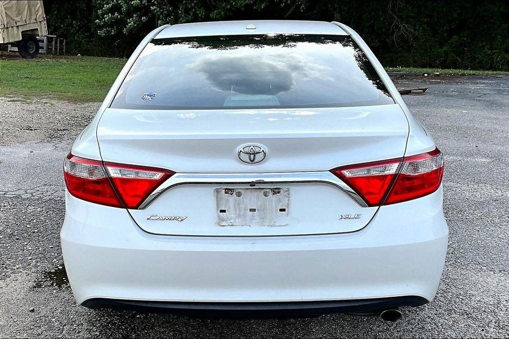 Toyota Camry SE 2017