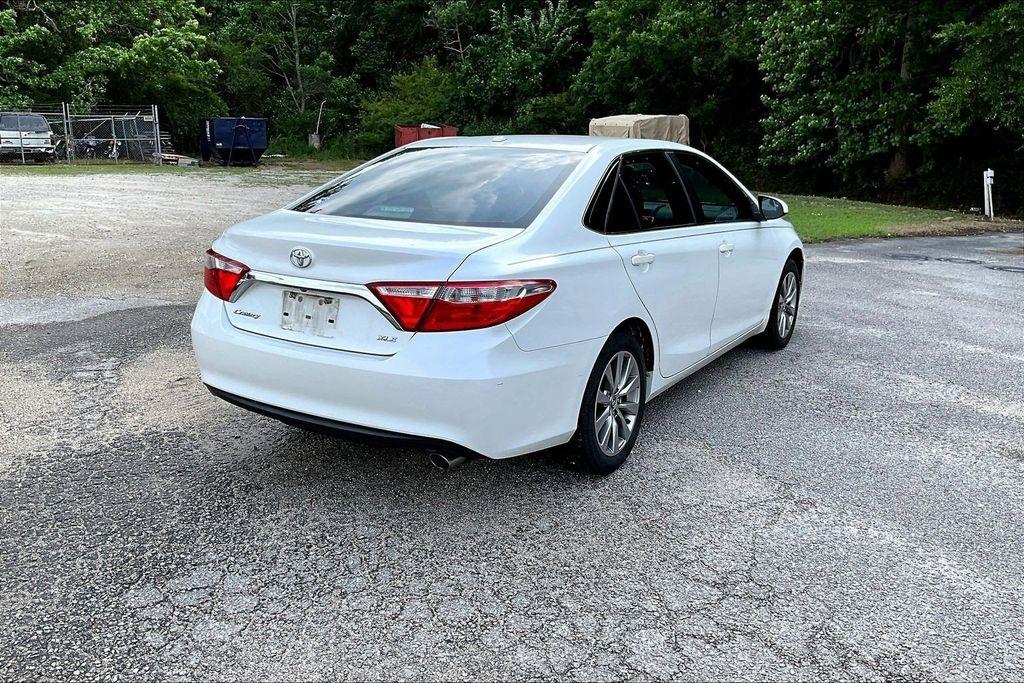 Toyota Camry SE 2017
