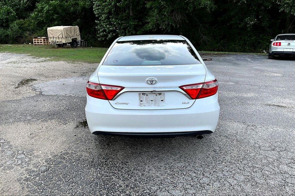 Toyota Camry SE 2017