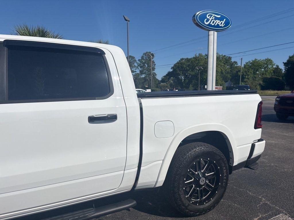 RAM 1500 Big Horn Crew Cab SWB 4WD 2025