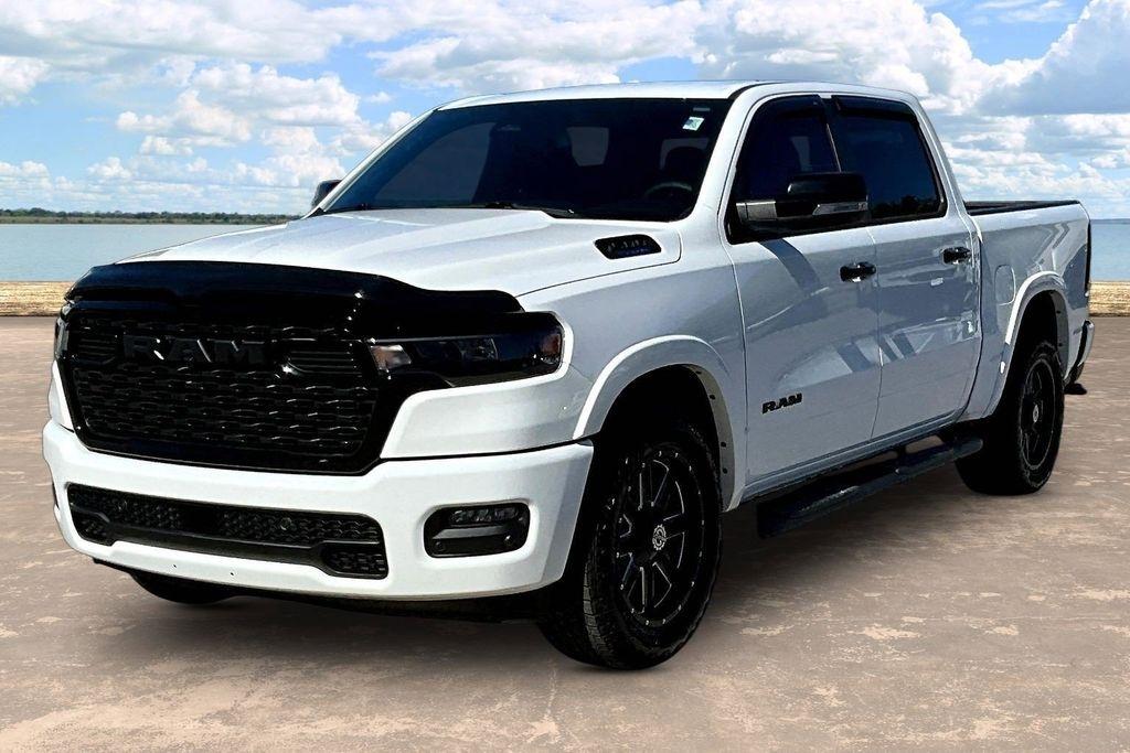 RAM 1500 Big Horn Crew Cab SWB 4WD 2025