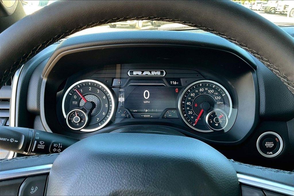 RAM 1500 Big Horn Crew Cab SWB 4WD 2025