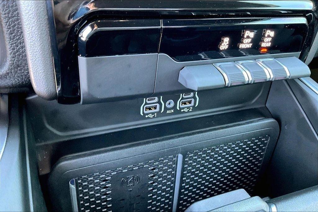 RAM 1500 Big Horn Crew Cab SWB 4WD 2025