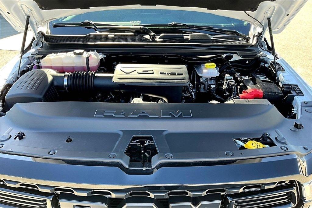 RAM 1500 Big Horn Crew Cab SWB 4WD 2025