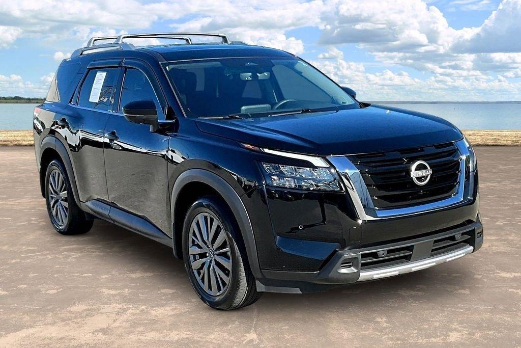 2025 Nissan Pathfinder SL 4WD
