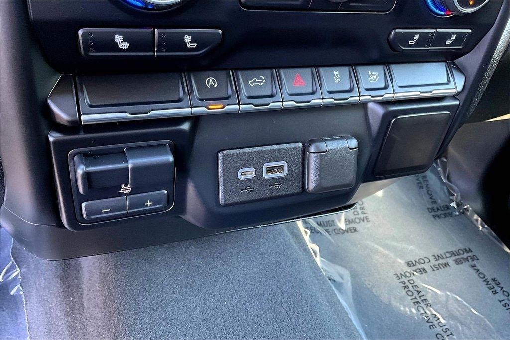 Chevrolet Silverado 1500 LT Double Cab 2WD 2019