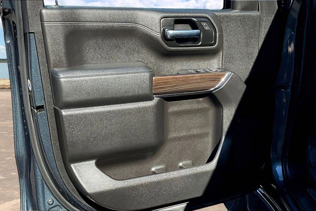 Chevrolet Silverado 1500 LT Double Cab 2WD 2019