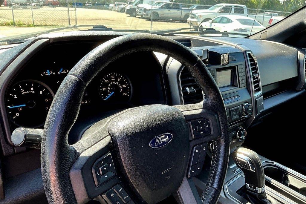 Ford F-150 Lariat SuperCrew 5.5-ft. Bed 4WD 2016