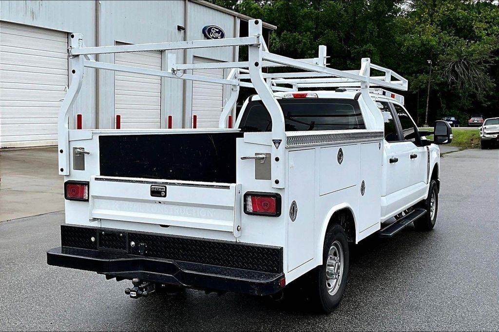 Ford F-250 SD XL Crew Cab 4WD 2024