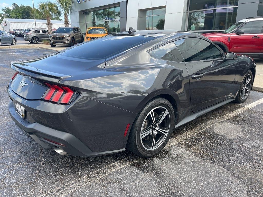 Ford Mustang EcoBoost Coupe 2024