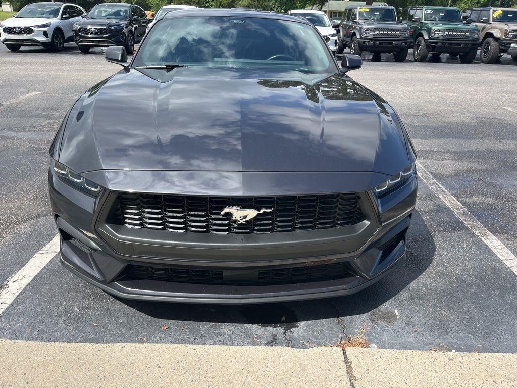 Ford Mustang EcoBoost Coupe 2024