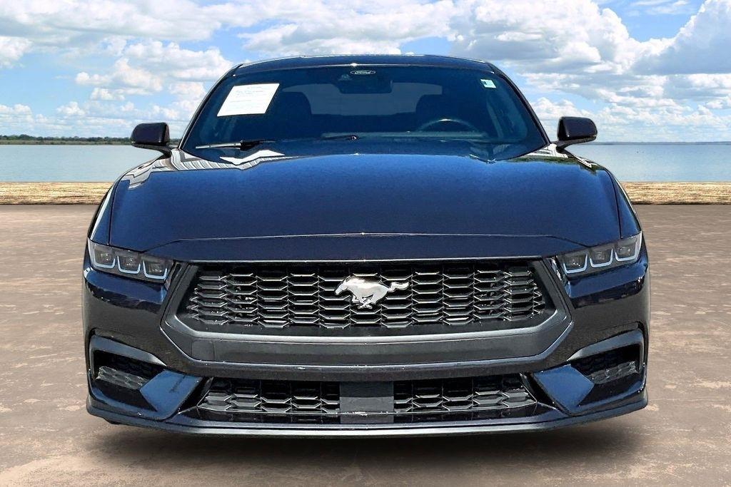 Ford Mustang EcoBoost Coupe 2024