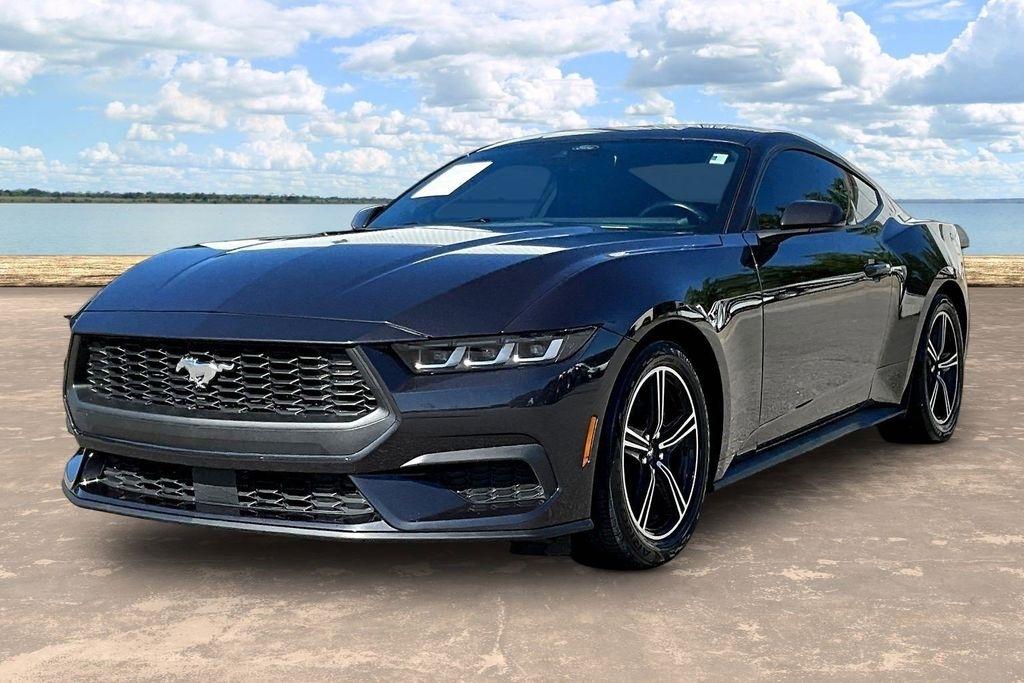 Ford Mustang EcoBoost Coupe 2024