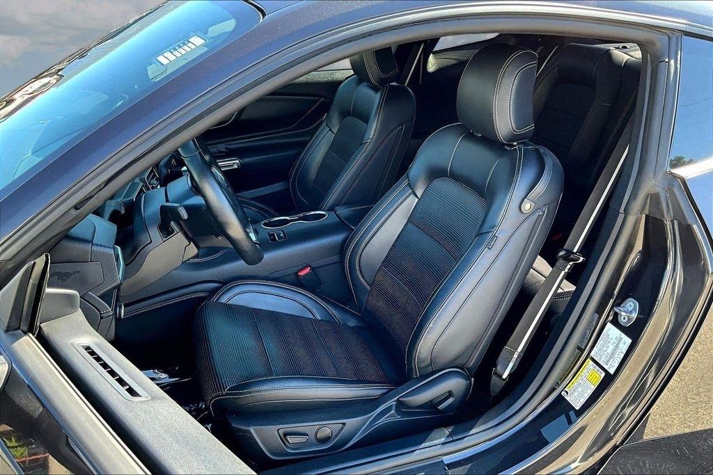 Ford Mustang EcoBoost Coupe 2024