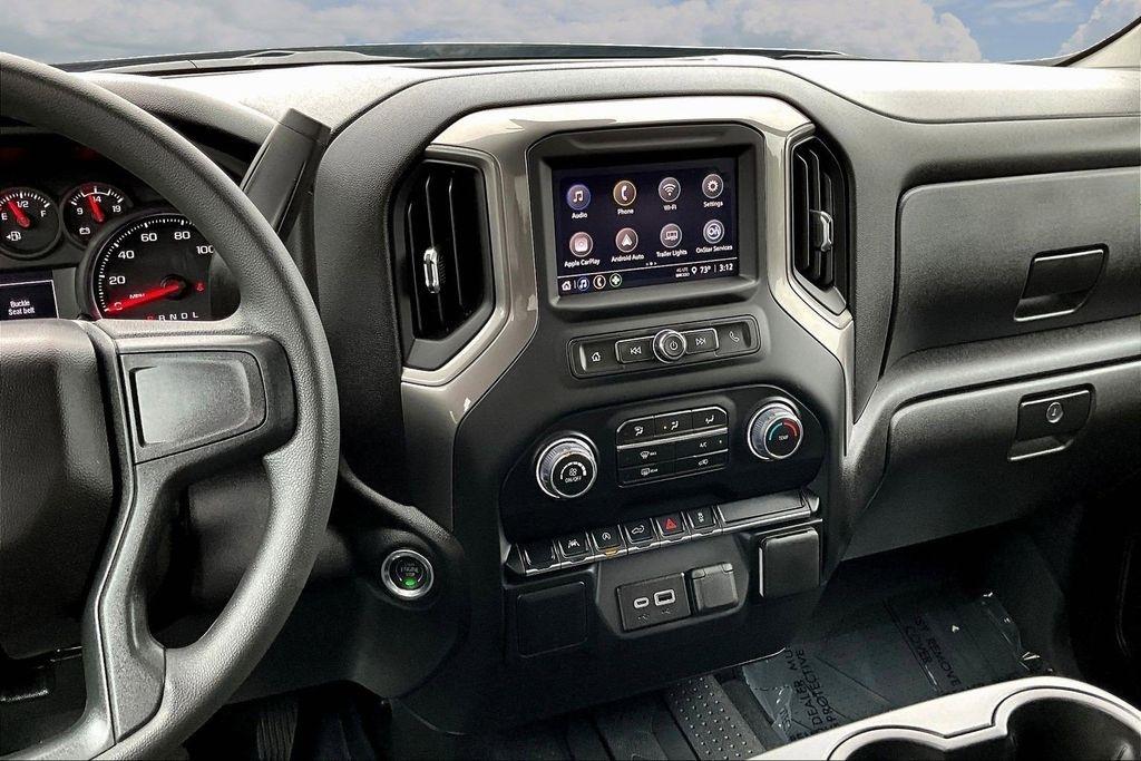 Chevrolet Silverado 1500 Custom Crew Cab 4WD 2026