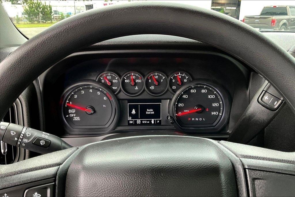 Chevrolet Silverado 1500 Custom Crew Cab 4WD 2026