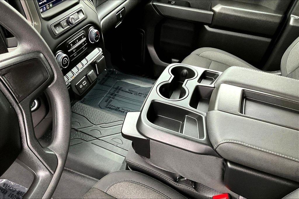 Chevrolet Silverado 1500 Custom Crew Cab 4WD 2026