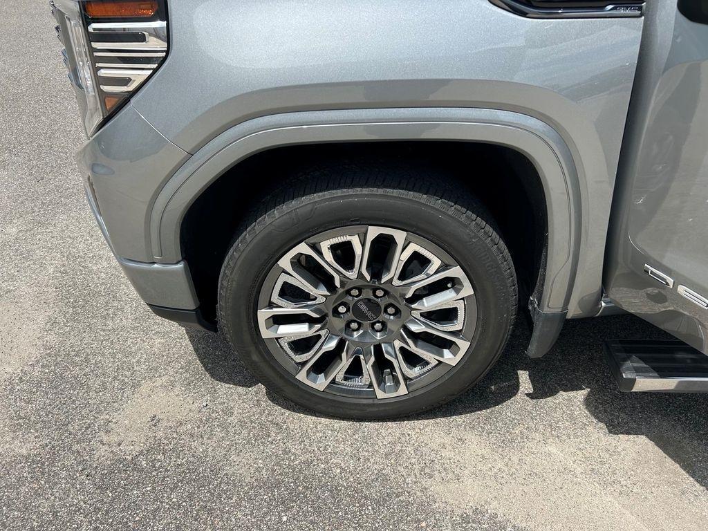 GMC Sierra 1500 Denali Ultimate Crew Cab 4WD 2023