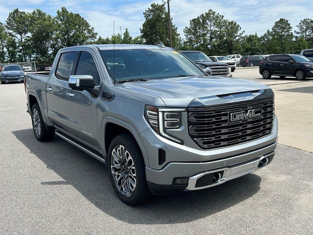 GMC Sierra 1500 Denali Ultimate Crew Cab 4WD 2023