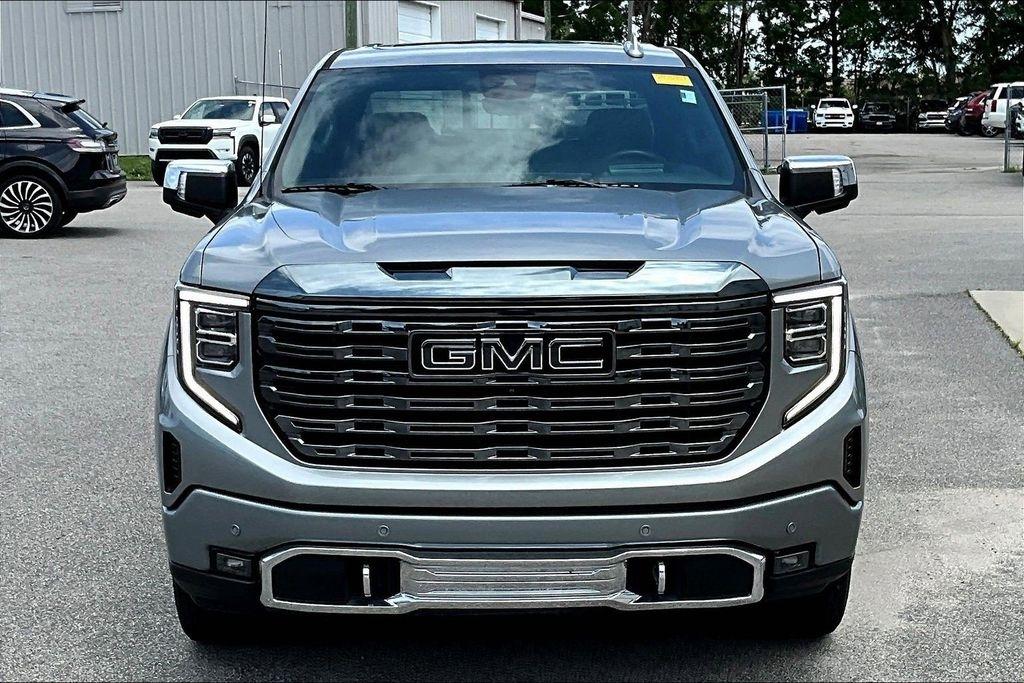 GMC Sierra 1500 Denali Ultimate Crew Cab 4WD 2023