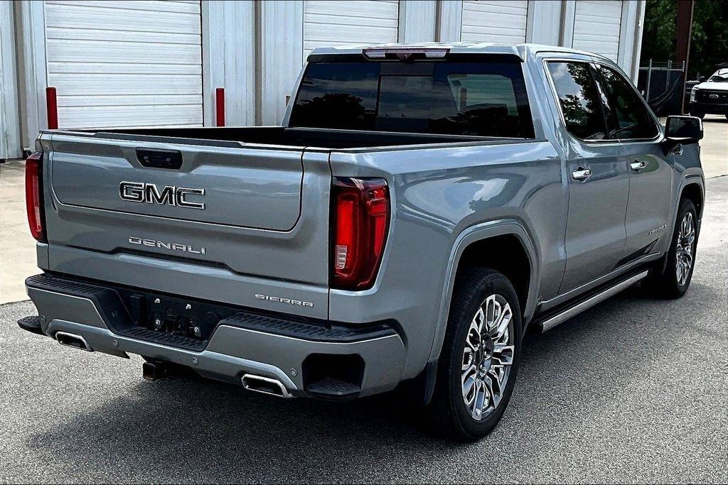 GMC Sierra 1500 Denali Ultimate Crew Cab 4WD 2023
