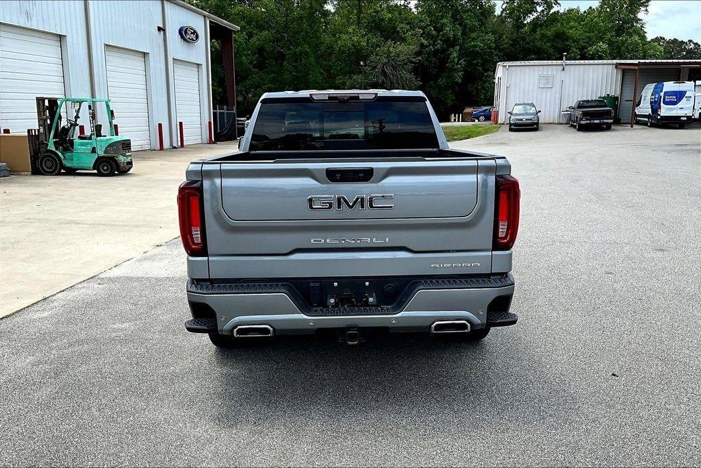 GMC Sierra 1500 Denali Ultimate Crew Cab 4WD 2023